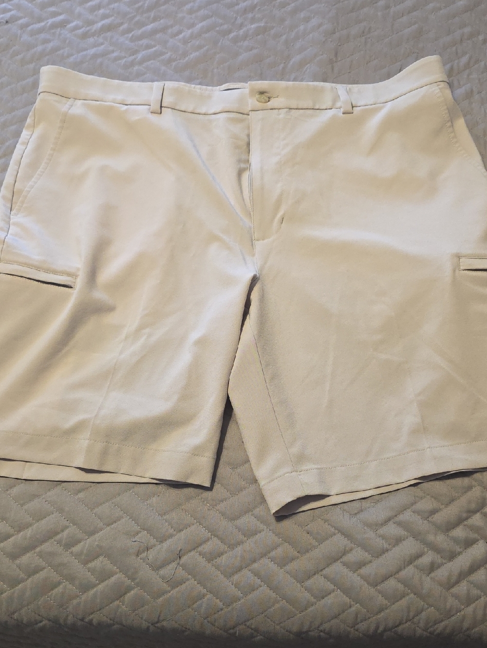 Men's Cream Cargo Shorts - Lightweight Everyday Wear